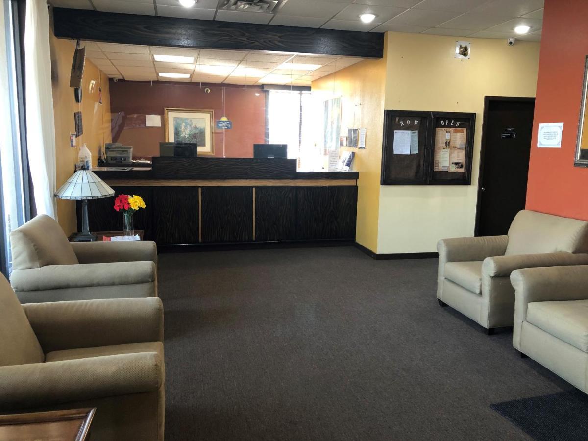 Days Inn By Wyndham Henrietta/Rochester Area Esterno foto
