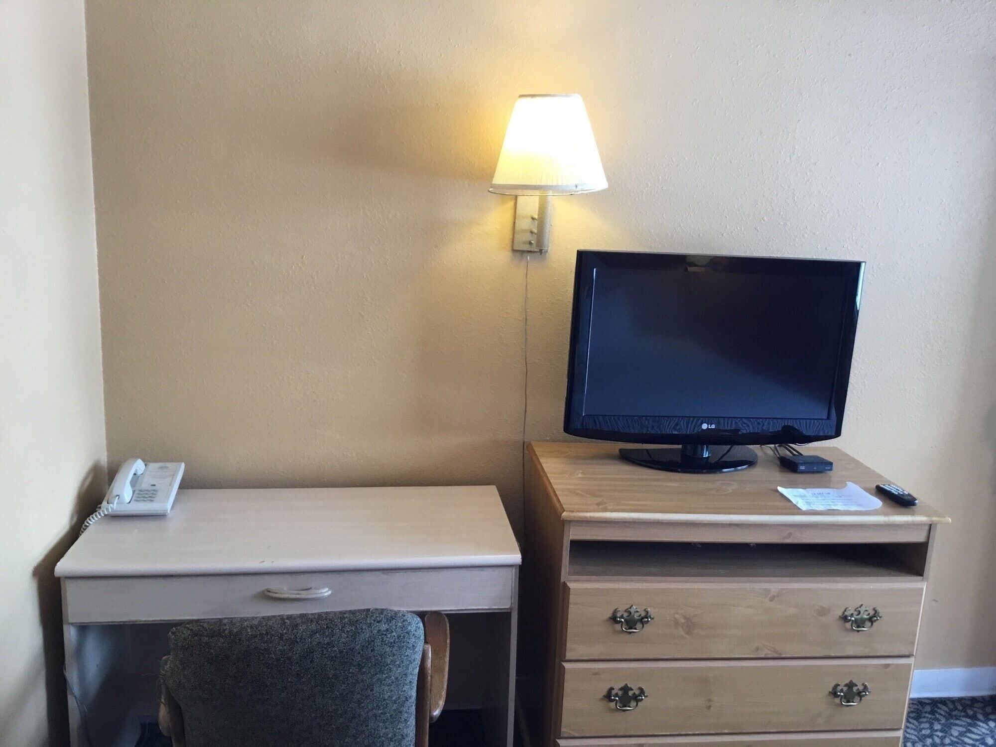 Days Inn By Wyndham Henrietta/Rochester Area Esterno foto