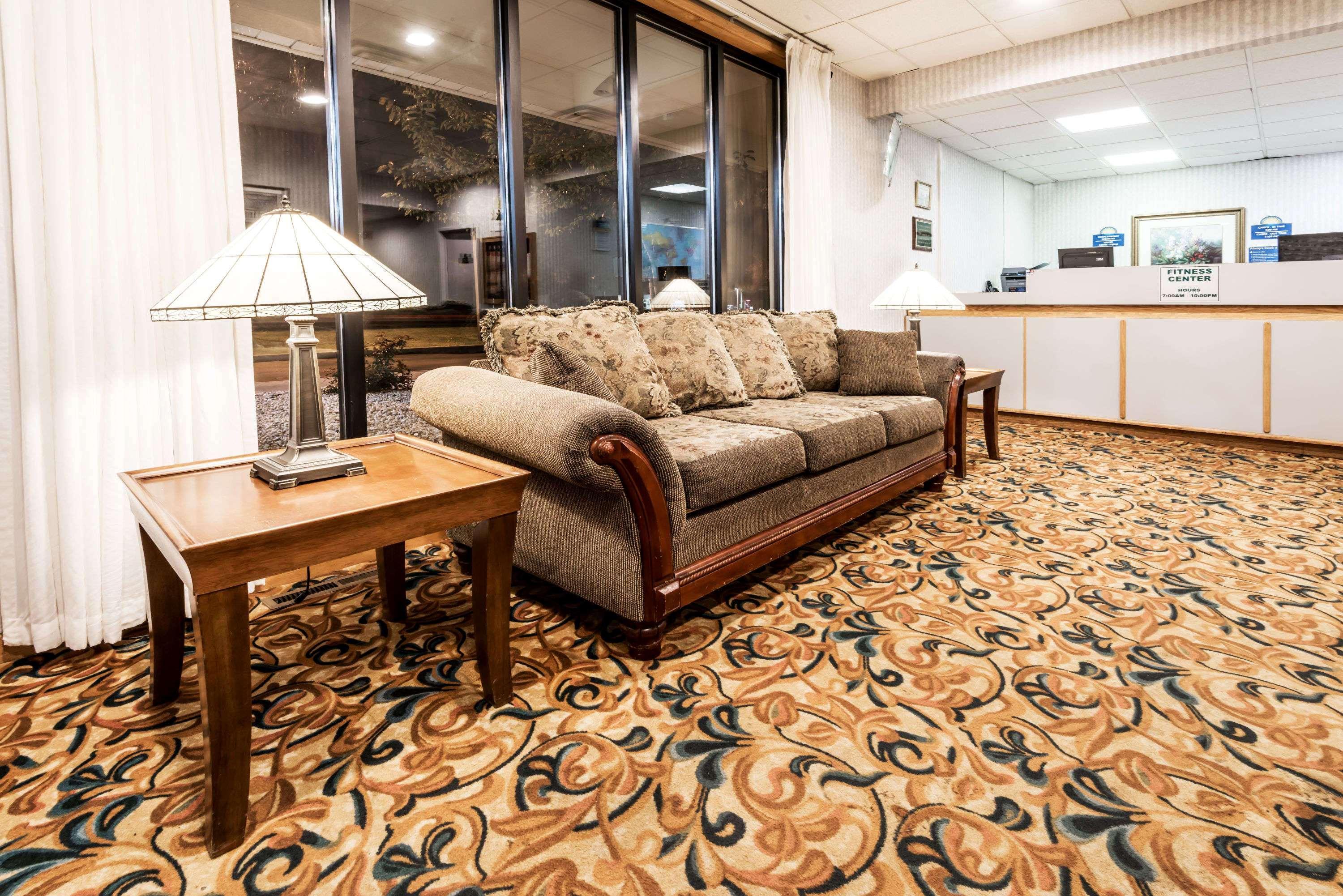Days Inn By Wyndham Henrietta/Rochester Area Esterno foto