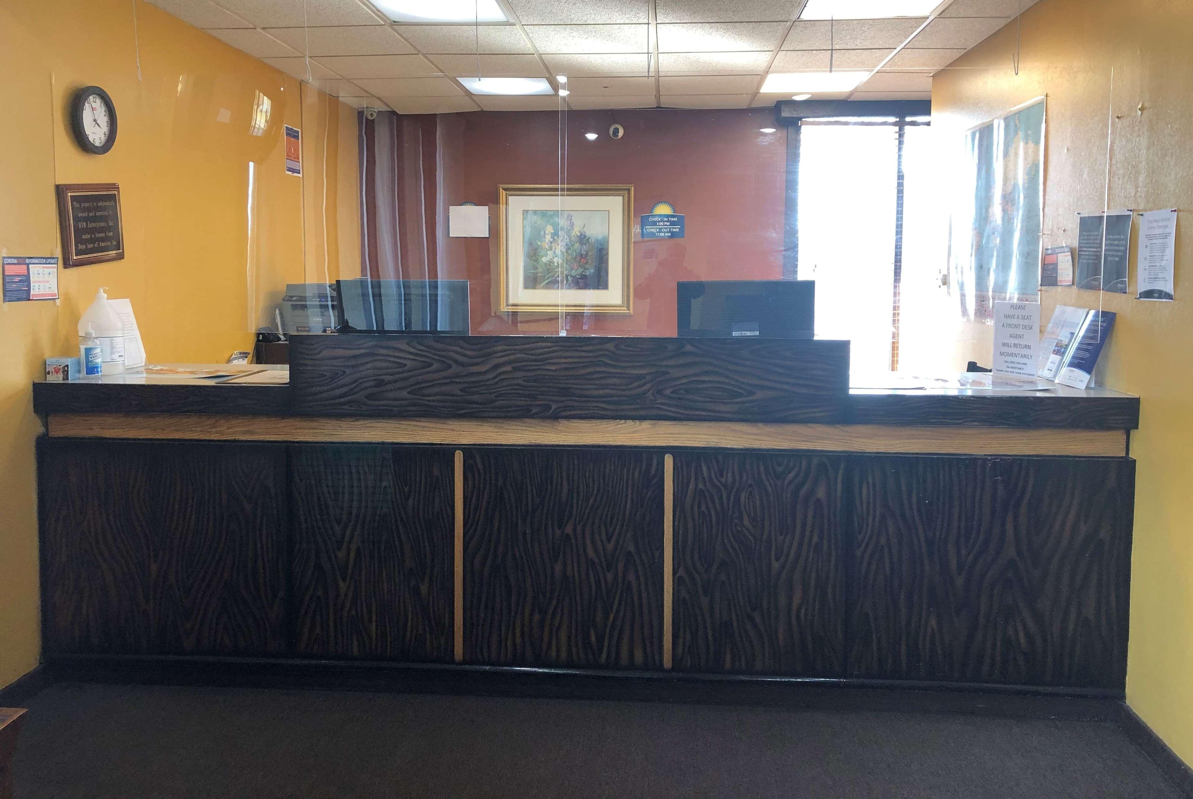 Days Inn By Wyndham Henrietta/Rochester Area Esterno foto